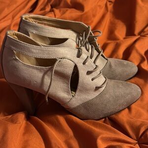 Chic Lace-Up Two-Tone Heels